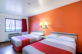 Motel 6 Chicago Elk Grove