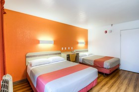 Motel 6 Chicago Elk Grove