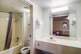 Motel 6 Chicago Elk Grove