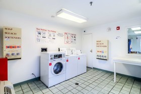 Motel 6 Chicago Elk Grove