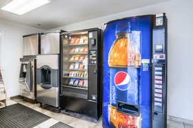 Motel 6 Chicago Elk Grove