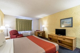 Motel 6 Elk Grove Village OHare
