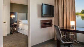 Sheraton Suites Chicago Elk Grove