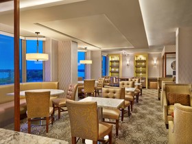 Sheraton Suites Chicago Elk Grove