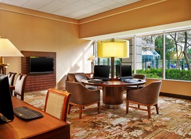 Sheraton Suites Chicago Elk Grove
