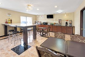 Super 8 by Wyndham Chicago O'Hare Airport