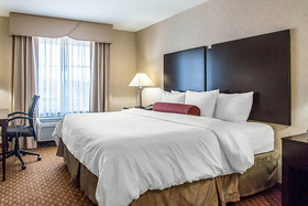 Clarion Inn Elmhurst