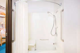 Burgundy Inn & Suites