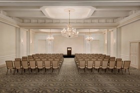 Hilton Orrington/Evanston
