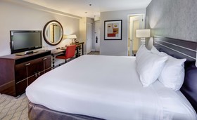 Hilton Orrington/Evanston