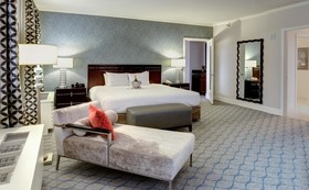Hilton Orrington/Evanston