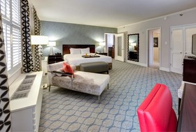 Hilton Orrington/Evanston