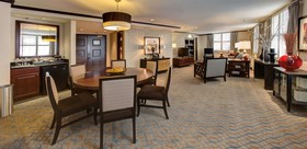 Hilton Orrington/Evanston