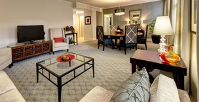 Hilton Orrington/Evanston