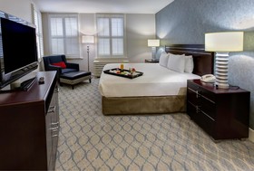 Hilton Orrington/Evanston