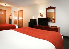 Econo Lodge Inn & Suites