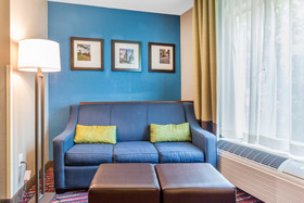 Comfort Suites Fairview Heights