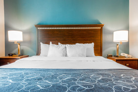 Comfort Suites Fairview Heights