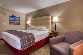 Drury Inn & Suites Fairview Heights St. Louis