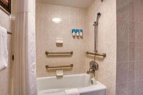 Drury Inn & Suites Fairview Heights St. Louis