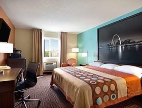 Super 8 by Wyndham Fairview Heights-St. Louis