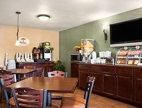 Super 8 by Wyndham Fairview Heights-St. Louis