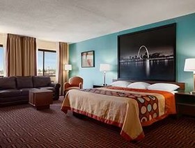 Super 8 by Wyndham Fairview Heights-St. Louis
