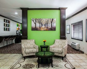 Quality Inn Near I-72 And Hwy 51