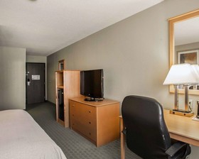 Quality Inn Near I-72 And Hwy 51