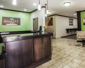 Quality Inn Near I-72 And Hwy 51
