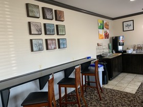 Quality Inn Near I-72 And Hwy 51