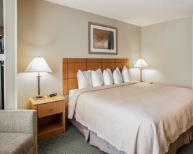 Quality Inn Near I-72 And Hwy 51
