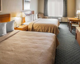 Quality Inn Near I-72 And Hwy 51