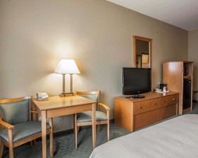 Quality Inn Near I-72 And Hwy 51
