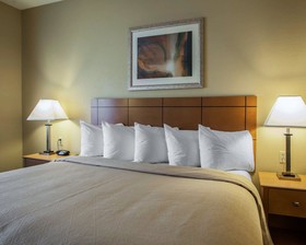 Quality Inn Near I-72 And Hwy 51