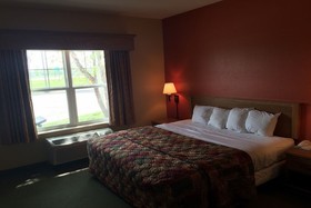 AmericInn by Wyndham Fulton Clinton