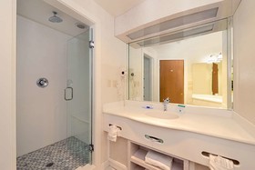 Best Western Designer Inn & Suites