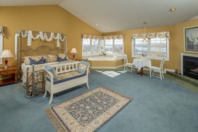 Goldmoor Inn