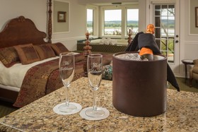 Goldmoor Inn