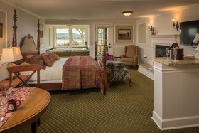 Goldmoor Inn