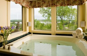 Goldmoor Inn
