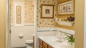 Goldmoor Inn