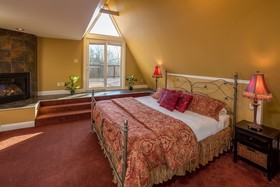 Goldmoor Inn