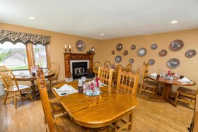 Hawk Valley Retreat & Cottages