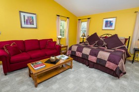 Hawk Valley Retreat & Cottages