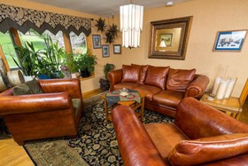 Hawk Valley Retreat & Cottages