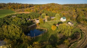 Hawk Valley Retreat & Cottages