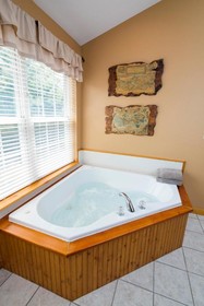 Hawk Valley Retreat & Cottages