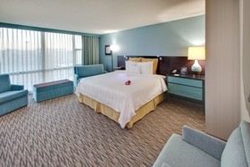 Crowne Plaza Lombard Downers Grove