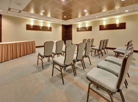 Crowne Plaza Lombard Downers Grove